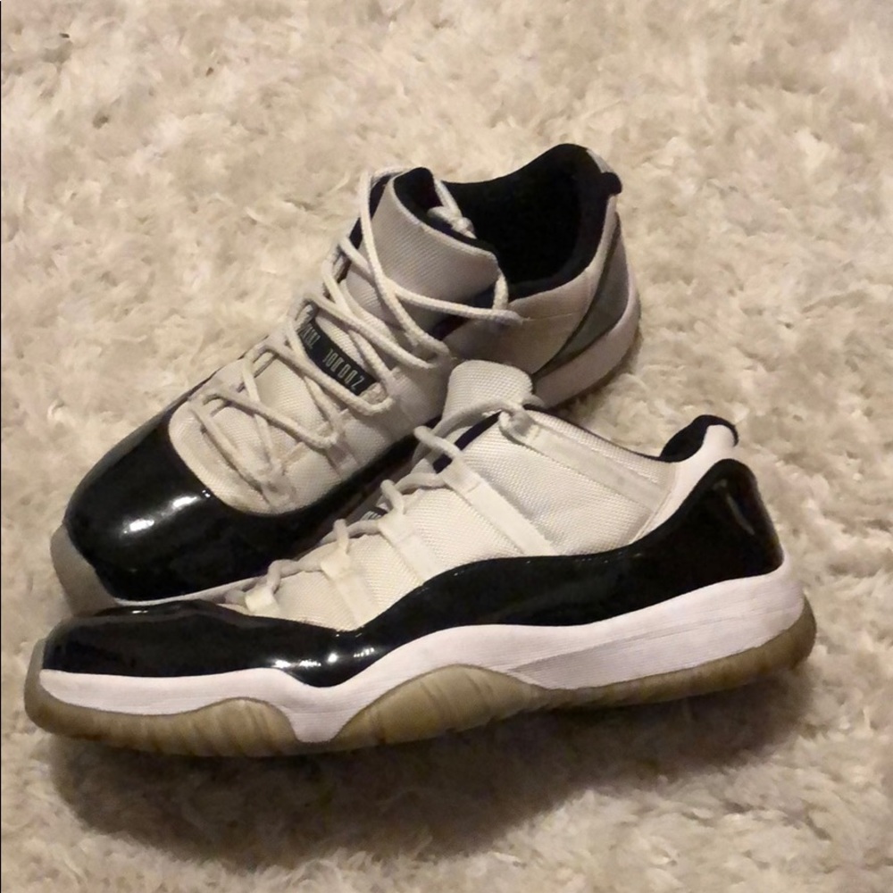 Jordan 11 low